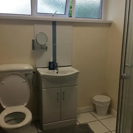 Holiday home Entire 3 Bedroom House Town Centre *